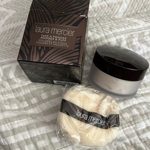 Laura Mercier Powder & Puff